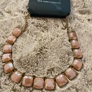 New York & Company Mauve necklace